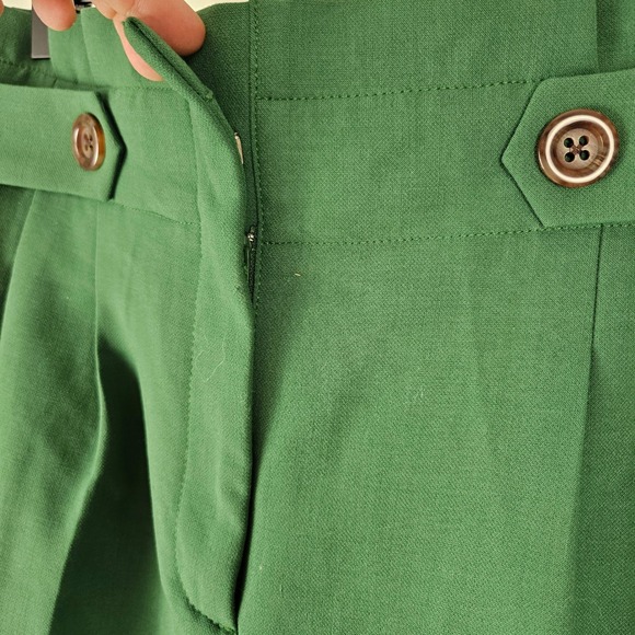 NEW Ann Taylor Paper Bay High Rise Dressy Shorts Sz 6 Green Pleated Office NWT - Picture 2 of 8